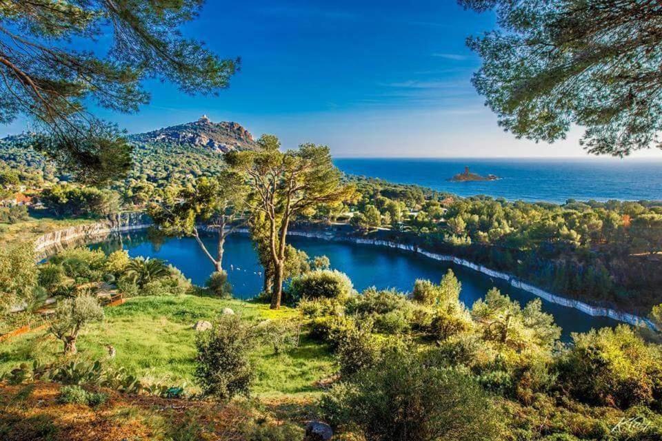 Hotel Auberge Provencale Saint-Raphaël Εξωτερικό φωτογραφία