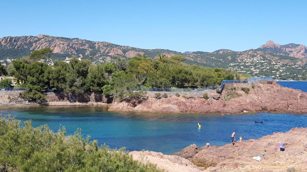 Hotel Auberge Provencale Saint-Raphaël Εξωτερικό φωτογραφία