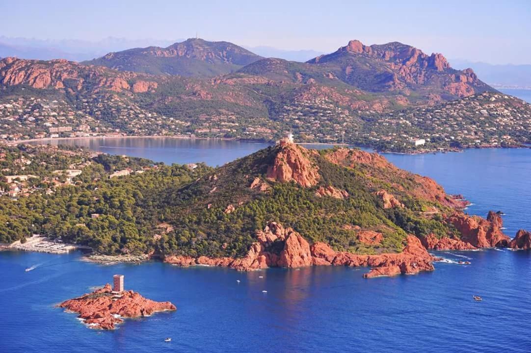 Hotel Auberge Provencale Saint-Raphaël Εξωτερικό φωτογραφία
