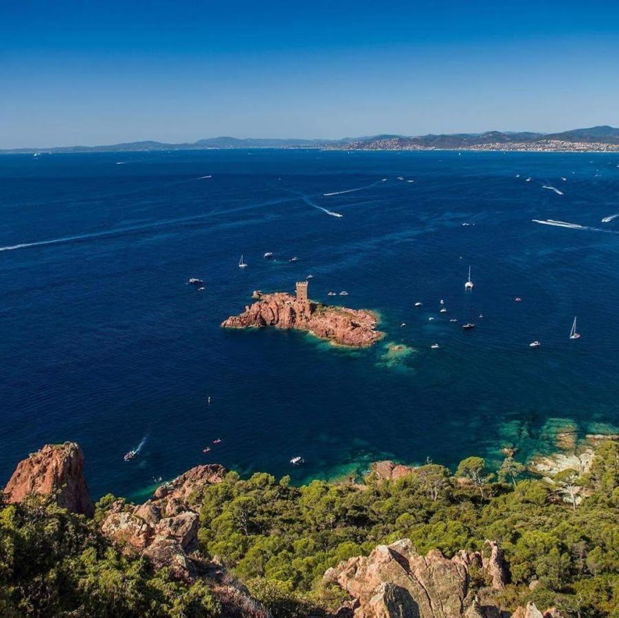 Hotel Auberge Provencale Saint-Raphaël Εξωτερικό φωτογραφία